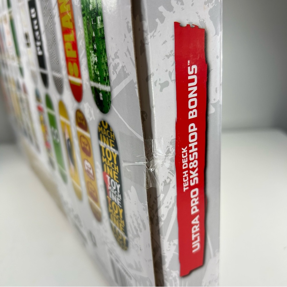New Tech Deck Ultra Pro SK8 Shop Bonus Exclusive 20 Skateboard Fingerboard Set - Picture 4 of 14